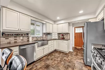 13177 Whitney Road, Strongsville, OH 44136 - Photo 17
