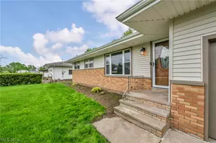 13177 Whitney Rd, Strongsville, OH 44136 - Photo 5