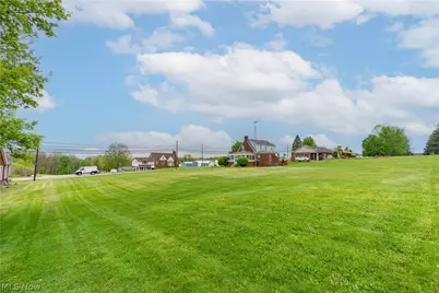 818 Canton Road NW, Carrollton, OH 44615 - Photo 7