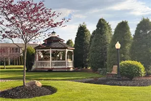 216 Village Ct, Columbiana, OH 44408 - Photo 25
