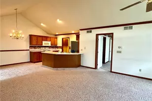 216 Village Ct, Columbiana, OH 44408 - Photo 7