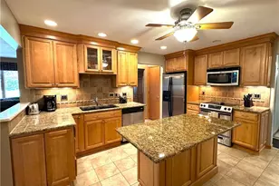 26771 Leenders Ln, North Olmsted, OH 44070 - Photo 7
