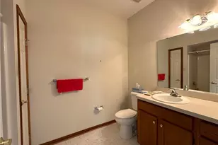 135 Village Dr, Green Hills, OH 44131 - Photo 13