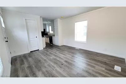9735 Chillicothe Road #10, Kirtland, OH 44094 - Photo 7