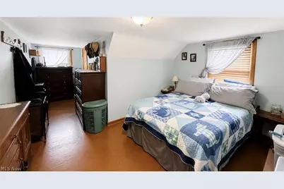 375 E Huston Street, Barberton, OH 44203 - Photo 11