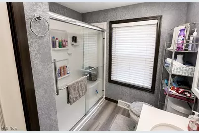 375 E Huston Street, Barberton, OH 44203 - Photo 7