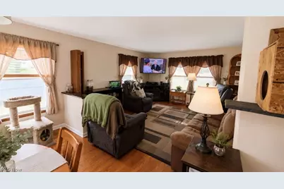 375 E Huston Street, Barberton, OH 44203 - Photo 9