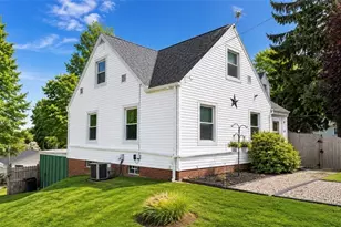 375 E Huston St, Barberton, OH 44203 - Photo 3