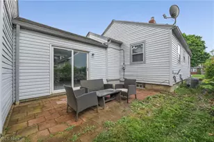 1043 Slosson St, Akron, OH 44320 - Photo 39