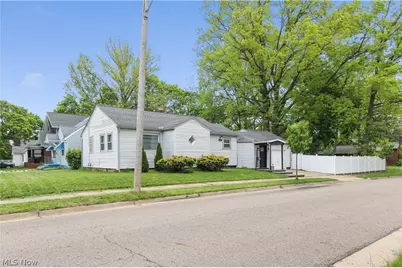 1043 Slosson Street, Akron, OH 44320 - Photo 3