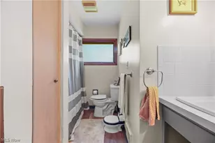 126 Clinton Ave, Akron, OH 44301 - Photo 25