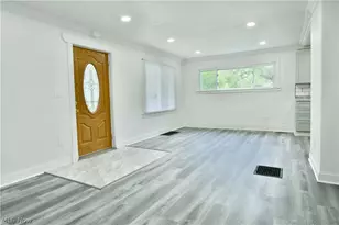 190 Bennett Ct, Geneva, OH 44041 - Photo 3