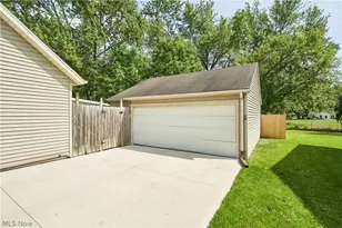 231 College Park Dr, Elyria, OH 44035 - Photo 3