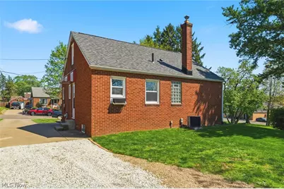 1437 Deville Avenue NW, Canton, OH 44708 - Photo 21