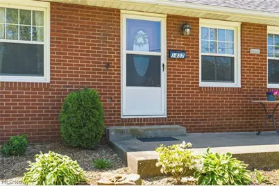 1437 Deville Avenue NW, Canton, OH 44708 - Photo 3