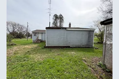 3127 Varley Avenue SW, Canton, OH 44706 - Photo 3