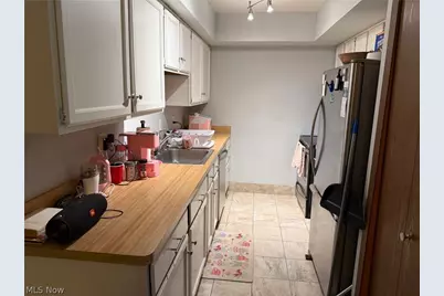 3249 Mayfield Road #13, Cleveland Heights, OH 44118 - Photo 3