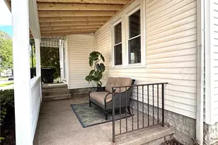 145 S Vine St, Columbiana, OH 44408 - Photo 3