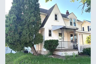 145 S Vine Street, Columbiana, OH 44408 - Photo 1