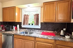 145 S Vine St, Columbiana, OH 44408 - Photo 11