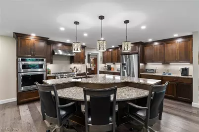 10661 Kent Avenue NE, Hartville, OH 44632 - Photo 5