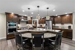 10661 Kent Ave NE, Hartville, OH 44632 - Photo 5