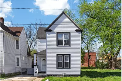 2212 Selzer Avenue, Loveland, OH 44109 - Photo 1