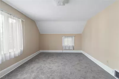 1182 Tampa Avenue, Akron, OH 44314 - Photo 23