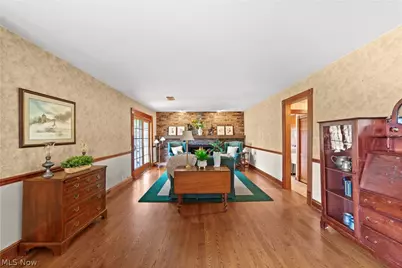 8730 Bainbridge Road, Chagrin Falls, OH 44023 - Photo 13