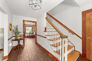 8730 Bainbridge Rd, Chagrin Falls, OH 44023 - Photo 3
