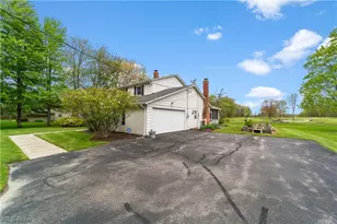 8730 Bainbridge Rd, Chagrin Falls, OH 44023 - Photo 35