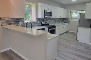 2663 W 28th Pl, Loveland, OH 44113 - Photo 5