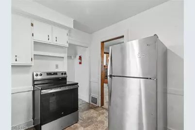 190 E Brookside Avenue, Akron, OH 44301 - Photo 13