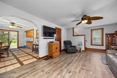 2462 Myersville Road, Uniontown, OH 44685 - Photo 9