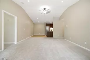 2708 Shakespeare Ln, Avon, OH 44011 - Photo 7