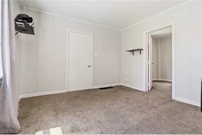 1646 Royal Avenue NE, Canton, OH 44705 - Photo 7