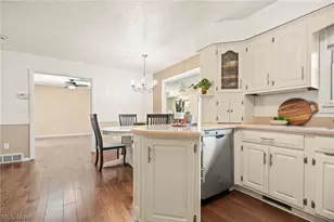 35671 Chesterfield Dr, North Ridgeville, OH 44039 - Photo 13