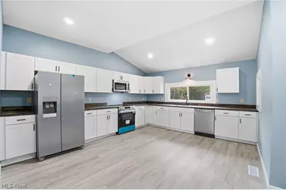 766 E Summit, Alliance, OH 44601 - Photo 7