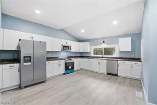 766 E Summit, Alliance, OH 44601 - Photo 7