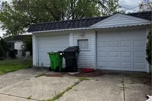13402 Shady Oak Blvd, Garfield Heights, OH 44125 - Photo 3