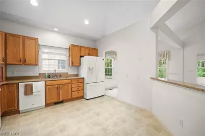 33888 Maple Ridge Boulevard, Avon, OH 44011 - Photo 11
