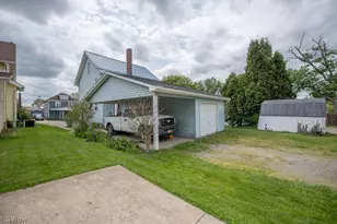 77 4th St NE, Carrollton, OH 44615 - Photo 5
