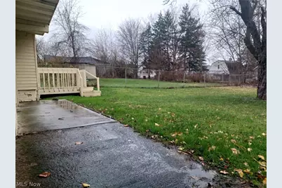 2450 Vestal Road, Youngstown, OH 44509 - Photo 9