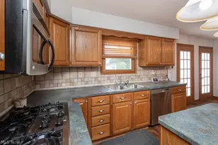 595 Montgomery Dr, Brunswick, OH 44212 - Photo 5