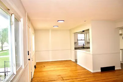 21506 Kenyon Street, Maple Heights, OH 44137 - Photo 5