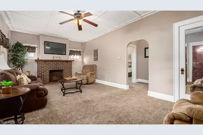 401 N 9th Street, Cambridge, OH 43725 - Photo 3