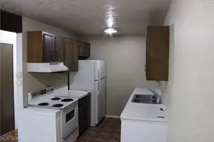 8557 N Akins Rd, North Royalton, OH 44133 - Photo 7