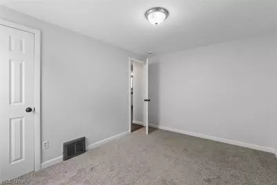 1514 37th Street NW, Canton, OH 44709 - Photo 11