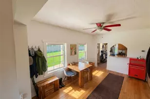 2318 W 19th St, Loveland, OH 44113 - Photo 3