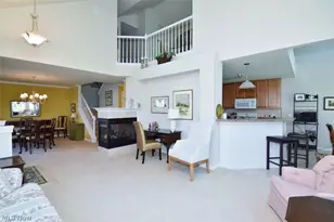 362 E Legend Ct, Highland Heights, OH 44143 - Photo 3